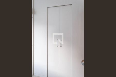 Apartamento à venda com 202m², 3 quartos e 3 vagas Apartamento à venda com 202m², 3 quartos e 3 vagasCloset da suíte