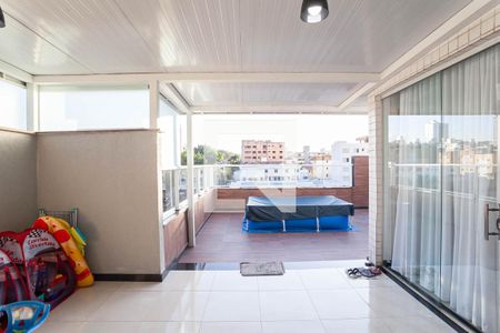 Apartamento à venda com 202m², 3 quartos e 3 vagas Apartamento à venda com 202m², 3 quartos e 3 vagasCobertura