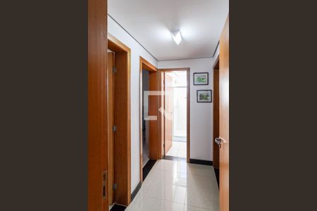 Apartamento à venda com 202m², 3 quartos e 3 vagas Apartamento à venda com 202m², 3 quartos e 3 vagasCorredor