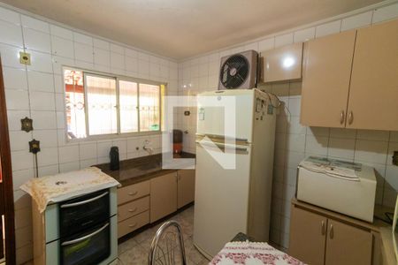 Casa à venda com 90m², 3 quartos e 2 vagas Casa à venda com 90m², 3 quartos e 2 vagasCozinha
