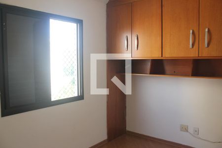 Quarto de apartamento para alugar com 3 quartos, 65m² em Jardim das Flores, São Paulo