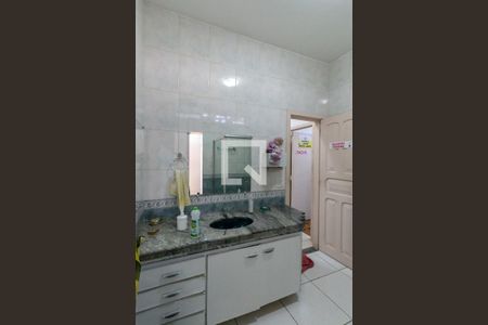 Casa à venda com 320m², 2 quartos e 6 vagasBanheiro Social