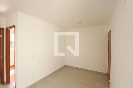 Sala de apartamento para alugar com 2 quartos, 40m² em Vila Lage, São Gonçalo