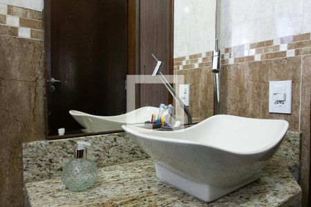 Apartamento à venda com 63m², 2 quartos e 2 vagas Apartamento à venda com 63m², 2 quartos e 2 vagasBanheiro da Suíte