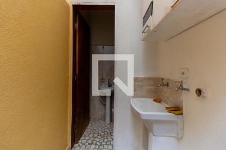 Casa para alugar com 50m², 2 quartos e sem vagaÁrea de Serviço