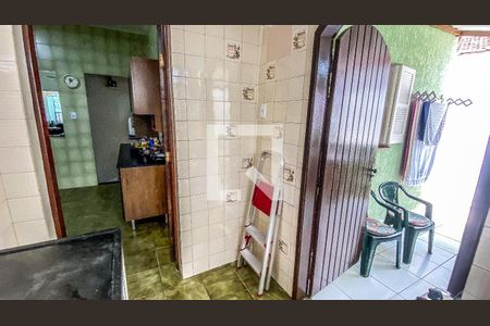 Casa à venda com 400m², 6 quartos e 2 vagas Casa à venda com 400m², 6 quartos e 2 vagasCasa 1 - Cozinha