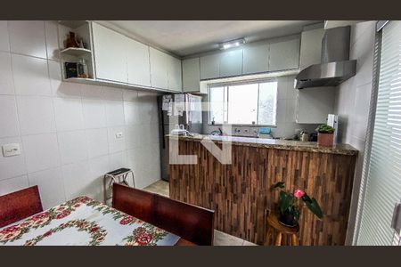 Casa à venda com 400m², 6 quartos e 2 vagas Casa à venda com 400m², 6 quartos e 2 vagasCasa 3 - Cozinha