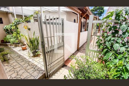 Casa à venda com 400m², 6 quartos e 2 vagas Casa à venda com 400m², 6 quartos e 2 vagasCorredor