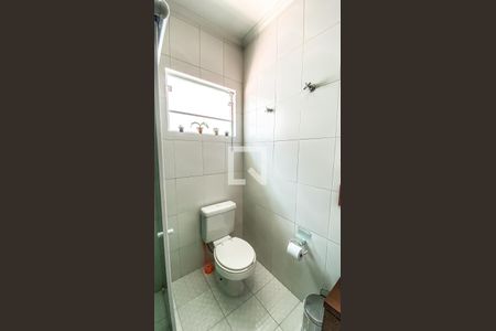 Casa à venda com 400m², 6 quartos e 2 vagas Casa à venda com 400m², 6 quartos e 2 vagasCasa 3 - Banheiro