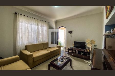 Casa à venda com 400m², 6 quartos e 2 vagas Casa à venda com 400m², 6 quartos e 2 vagasCasa 3 - Sala