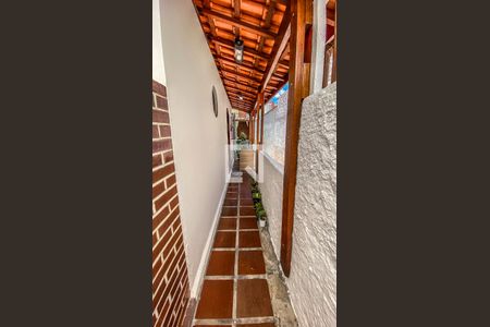 Casa à venda com 400m², 6 quartos e 2 vagas Casa à venda com 400m², 6 quartos e 2 vagasCasa 2 - Corredor