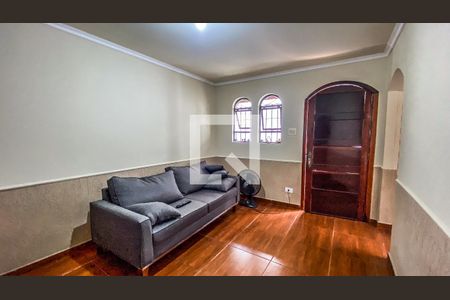 Casa à venda com 400m², 6 quartos e 2 vagas Casa à venda com 400m², 6 quartos e 2 vagasCasa 2 - Sala