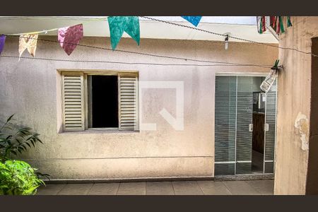 Casa à venda com 400m², 6 quartos e 2 vagas Casa à venda com 400m², 6 quartos e 2 vagasCasa 3 - Area de Serviço - Quintal