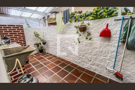 Casa à venda com 400m², 6 quartos e 2 vagas Casa à venda com 400m², 6 quartos e 2 vagasCasa 2 - Area de Serviço