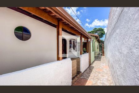 Casa à venda com 400m², 6 quartos e 2 vagas Casa à venda com 400m², 6 quartos e 2 vagasCorredor