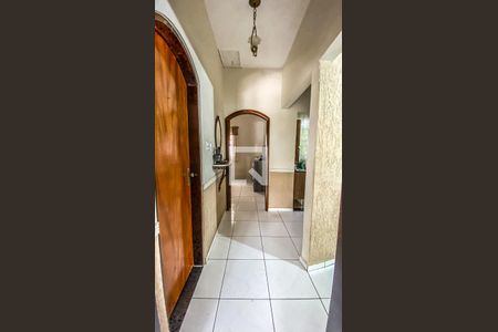 Casa à venda com 400m², 6 quartos e 2 vagas Casa à venda com 400m², 6 quartos e 2 vagasCorredor