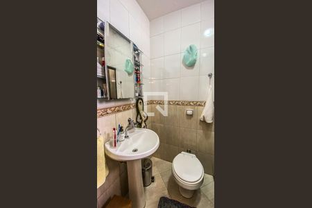 Casa à venda com 400m², 6 quartos e 2 vagas Casa à venda com 400m², 6 quartos e 2 vagasCasa 3 - Banheiro