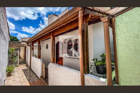 Casa à venda com 400m², 6 quartos e 2 vagas Casa à venda com 400m², 6 quartos e 2 vagasCasa 2 - Fachada