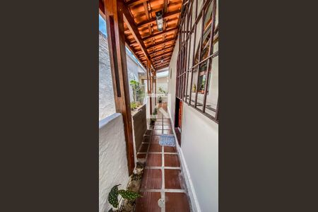 Casa à venda com 400m², 6 quartos e 2 vagas Casa à venda com 400m², 6 quartos e 2 vagasCasa 2 - Corredor