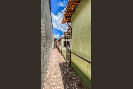 Casa à venda com 400m², 6 quartos e 2 vagas Casa à venda com 400m², 6 quartos e 2 vagasCorredor