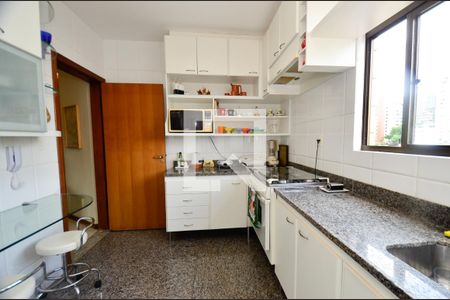 Apartamento à venda com 95m², 3 quartos e 2 vagasCozinha
