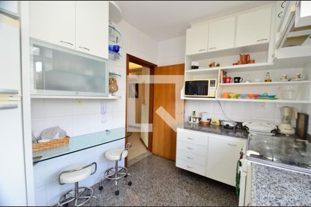 Apartamento à venda com 95m², 3 quartos e 2 vagasCozinha