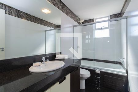 Apartamento à venda com 146m², 4 quartos e 4 vagasBanheiro