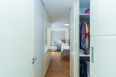 Apartamento à venda com 146m², 4 quartos e 4 vagasCloset 