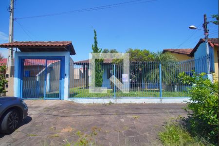 Casa à venda com 178m², 3 quartos e 1 vaga Casa à venda com 178m², 3 quartos e 1 vagaFachada