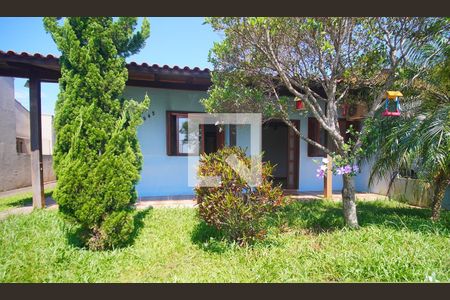 Casa à venda com 178m², 3 quartos e 1 vaga Casa à venda com 178m², 3 quartos e 1 vagaFachada
