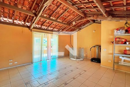 Casa à venda com 528m², 6 quartos e 3 vagasSótão