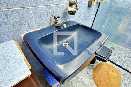 Casa à venda com 528m², 6 quartos e 3 vagasBanheiro 1