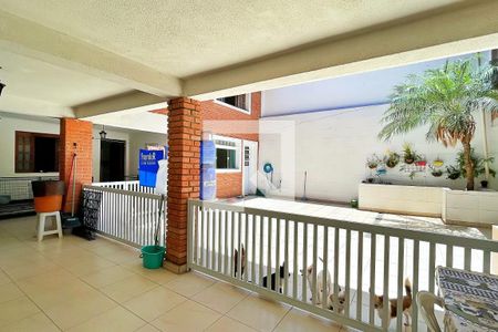 Casa à venda com 528m², 6 quartos e 3 vagasChurrasqueira