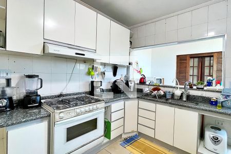 Casa à venda com 528m², 6 quartos e 3 vagasCozinha