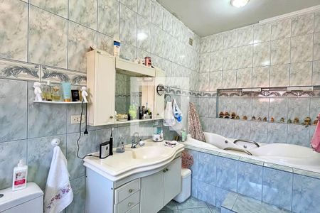 Casa à venda com 528m², 6 quartos e 3 vagasBanheiro da Suíte 1