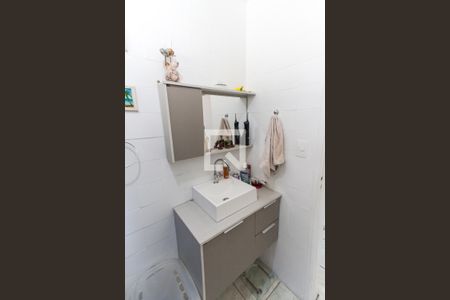 Casa à venda com 132m², 3 quartos e 2 vagas Casa à venda com 132m², 3 quartos e 2 vagasBanheiro 1