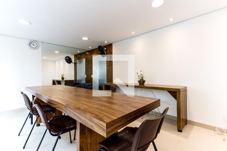 Apartamento para alugar com 56m², 2 quartos e 1 vaga Apartamento para alugar com 56m², 2 quartos e 1 vagaÁrea Comum - Sala de Reunião