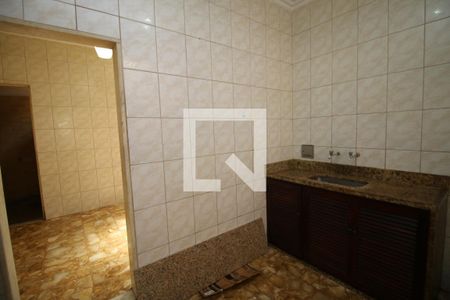 Casa à venda com 339m², 5 quartos e 1 vagaCozinha