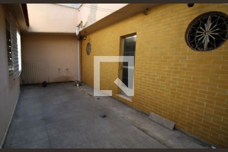 Casa à venda com 339m², 5 quartos e 1 vagaÁrea comum - Fundos