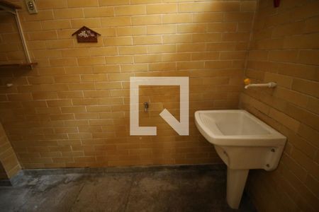 Casa à venda com 339m², 5 quartos e 1 vagaÁrea de Serviço