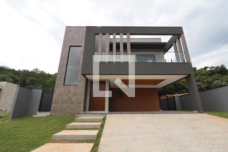 Casa à venda com 506m², 3 quartos e 4 vagasFachada