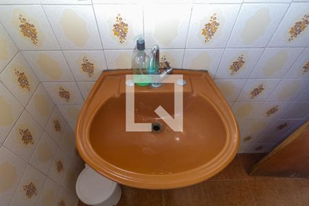 Casa à venda com 180m², 5 quartos e 2 vagas Casa à venda com 180m², 5 quartos e 2 vagasBanheiro 1