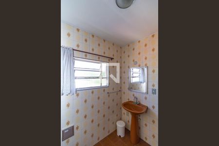Casa à venda com 180m², 5 quartos e 2 vagas Casa à venda com 180m², 5 quartos e 2 vagasBanheiro 1