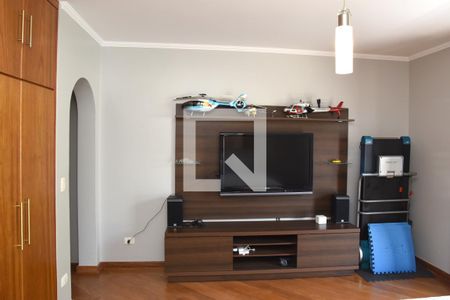 Casa à venda com 330m², 4 quartos e 5 vagasSuíte 2