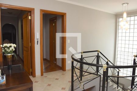 Casa à venda com 330m², 4 quartos e 5 vagasHall