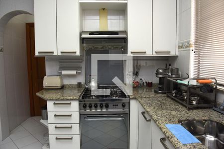 Casa à venda com 330m², 4 quartos e 5 vagasCozinha