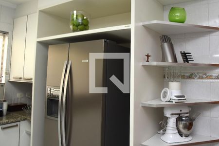 Casa à venda com 330m², 4 quartos e 5 vagasCozinha