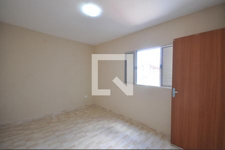 Quarto 1 de casa para alugar com 2 quartos, 72m² em Parque Vitória, São Paulo