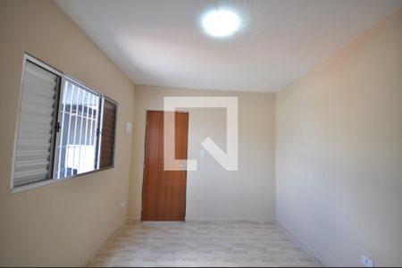 Quarto 1 de casa para alugar com 2 quartos, 72m² em Parque Vitória, São Paulo