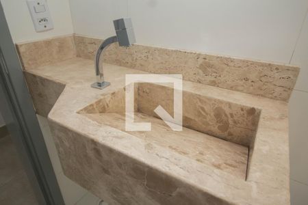 Casa à venda com 180m², 3 quartos e 5 vagas Casa à venda com 180m², 3 quartos e 5 vagasBanheiro Social